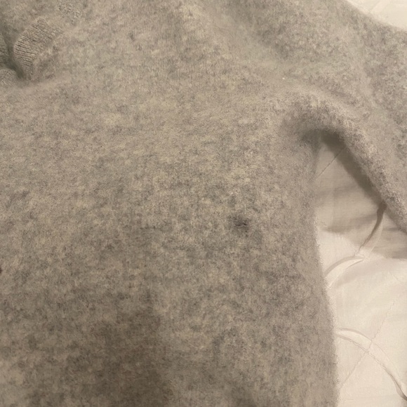 100% cashmere sweater (read description) - Picture 4 of 8